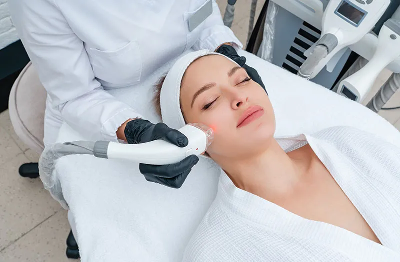 The Best Laser Treatments in NYC: Moxi, BBL, Laser Genesis & AviClear at SkinLab by Tribeca MedSpa